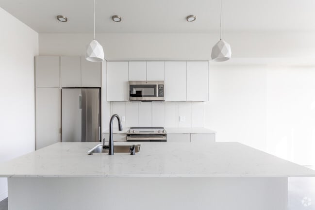 1BR, 1BA - 564 SF - Robins Nest