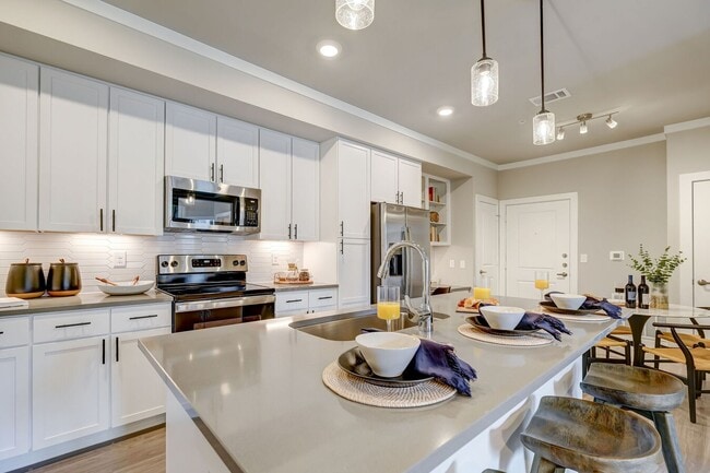 Photo - Modern Living + 4 Weeks Free! Unit PON