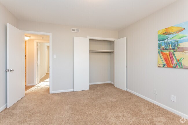 2BR, 2BA - 1,141SF - Bedroom
