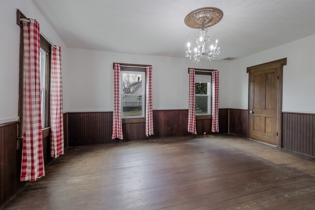 Photo - 329 Grayson St