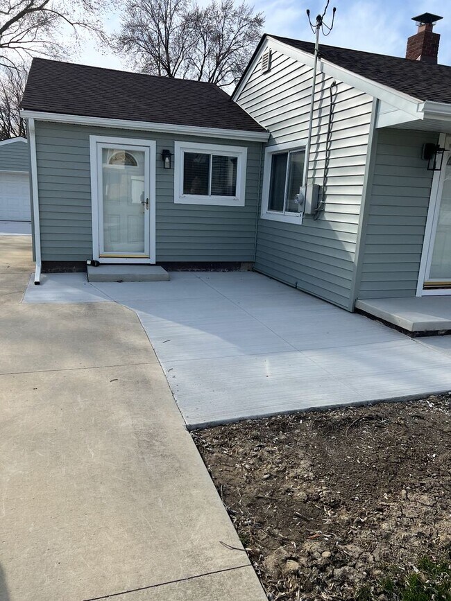 Photo - 3293 Talbot St