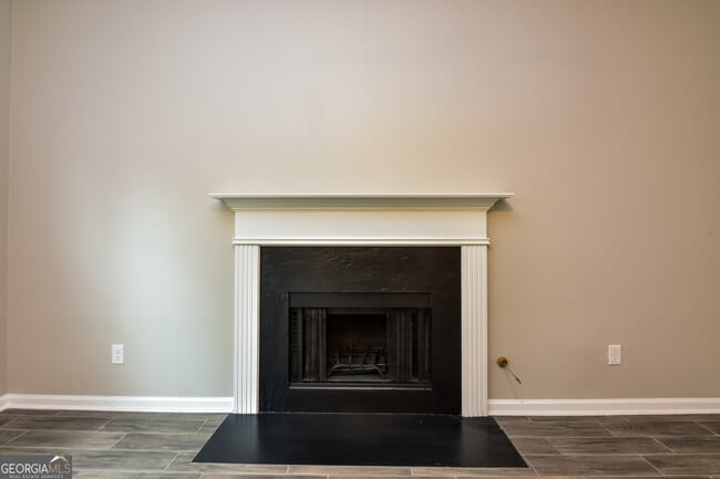 Photo - 2531 Willenhall Way