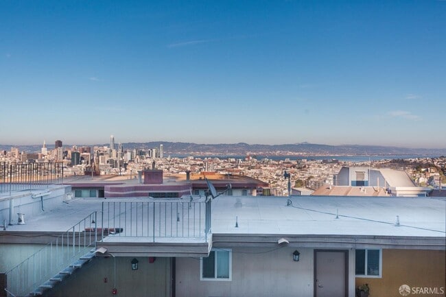 Photo - 646 Corbett Ave