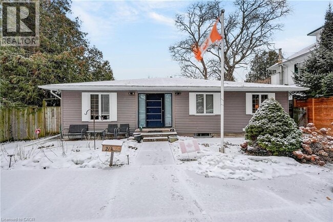 Photo - 214 Main St E