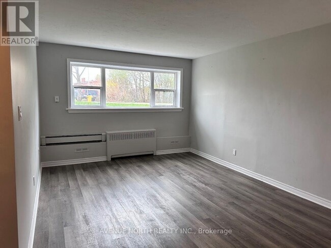 Photo - 1170 Dover Crescent Unit 1