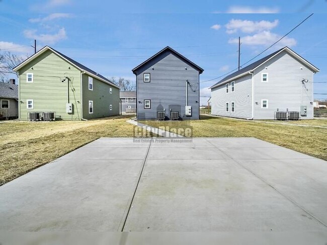 Photo - 1135 W 21st St