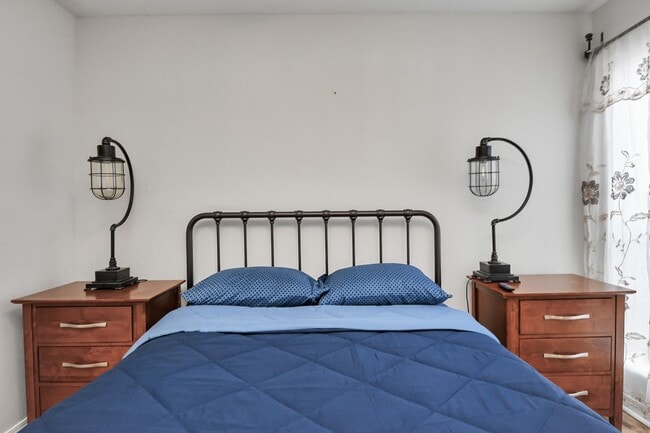 Photo - 15715 Creekhaven Dr