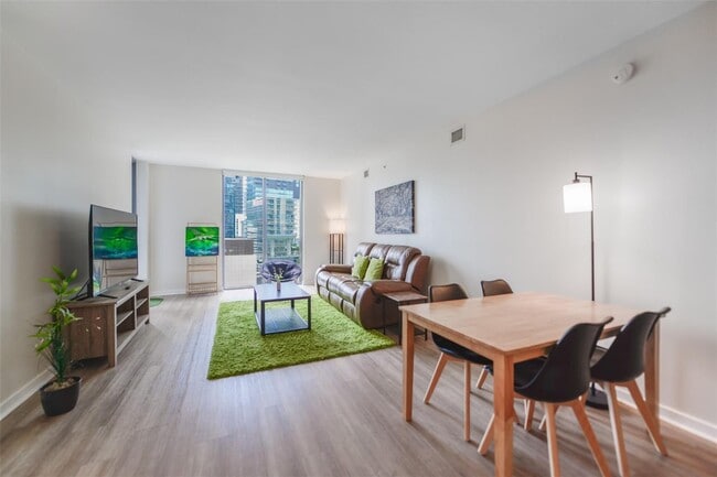 Photo - 31 SE 6th St Unit 1807