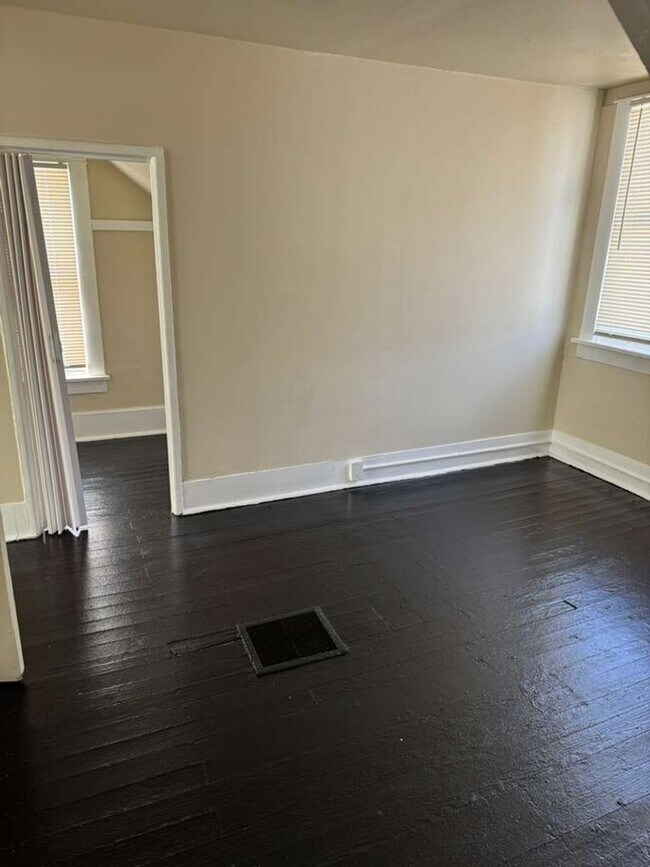 Photo - Spacious 2 Bedroom Home for Rent – Updated & Move-In Ready!