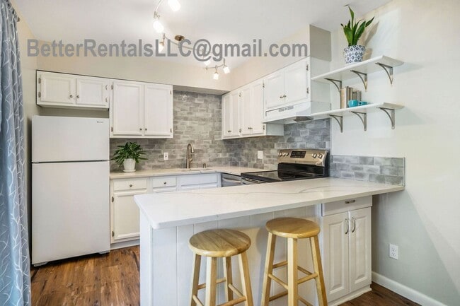 Photo - 636 Irish Dr