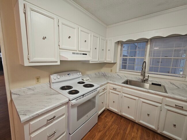 Photo - 4602 Norwich Rd