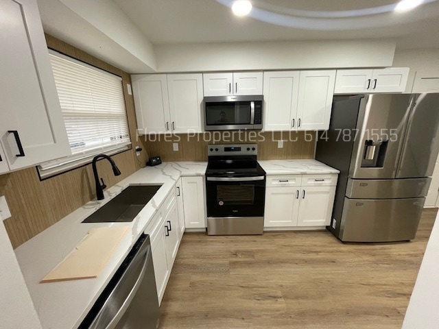 Photo - 4483 Wingfield St