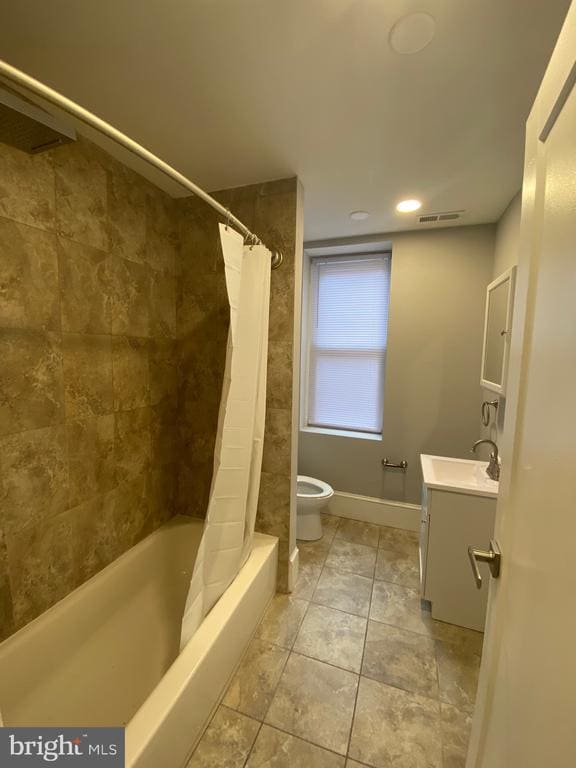 Photo - 530 King St Unit A3