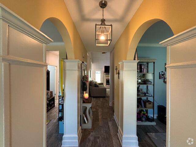 Building Photo - 826 Boulevard of the Champions Rental