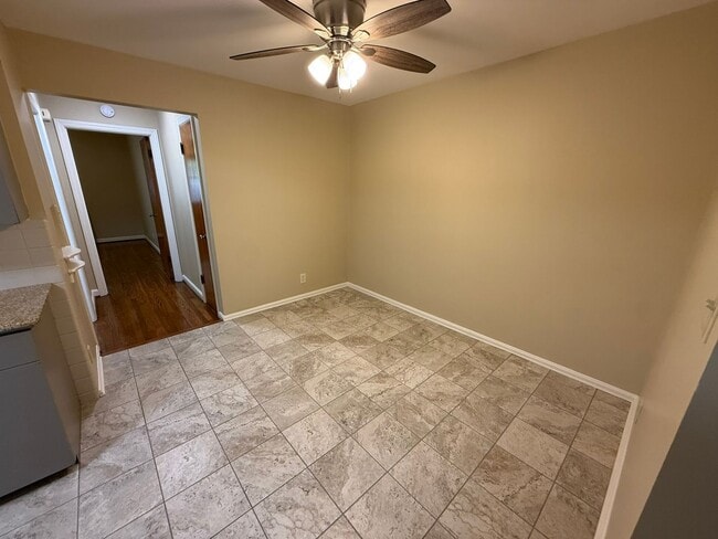 5556 Beechmont Ave Unit 1