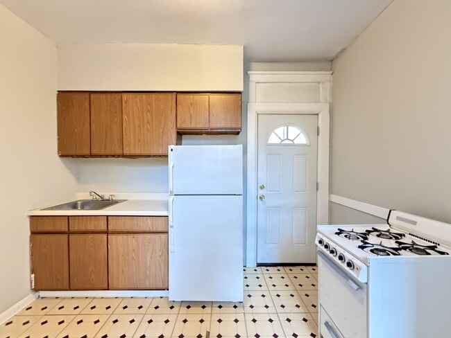Photo - 718 W Barry Ave Unit J02W