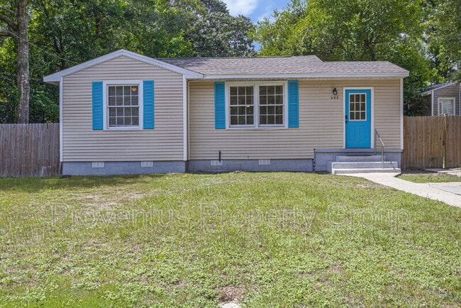 Building Photo - 305 Chaseville St
