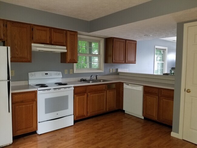 Photo - Nice Sherwood Hills Condo