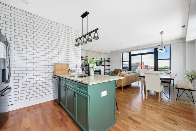Photo - 1260 W Washington Blvd Unit 608