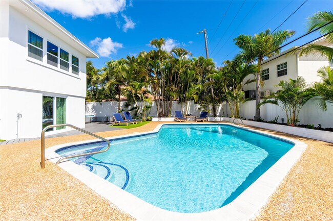 Photo - 3329 NE 17th St