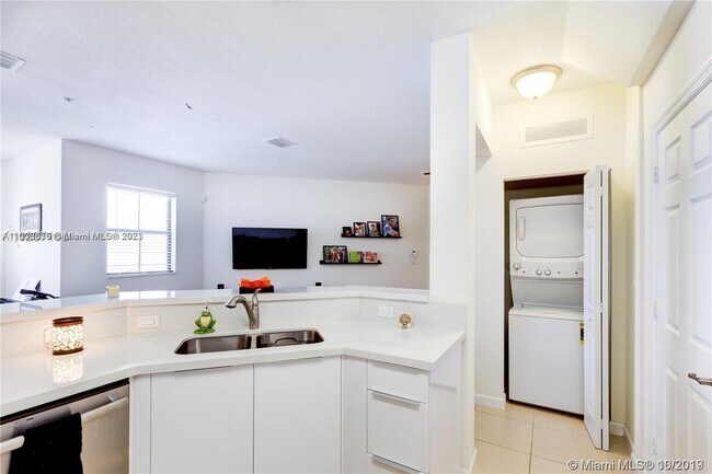 Photo - 10600 NW 88th St Unidad 217