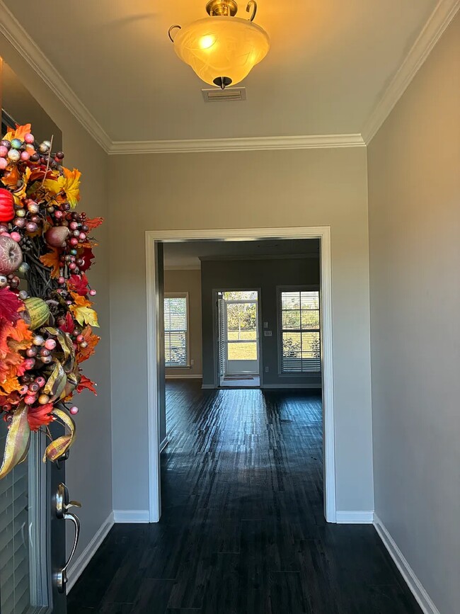 Photo - 305 Courtland Dr