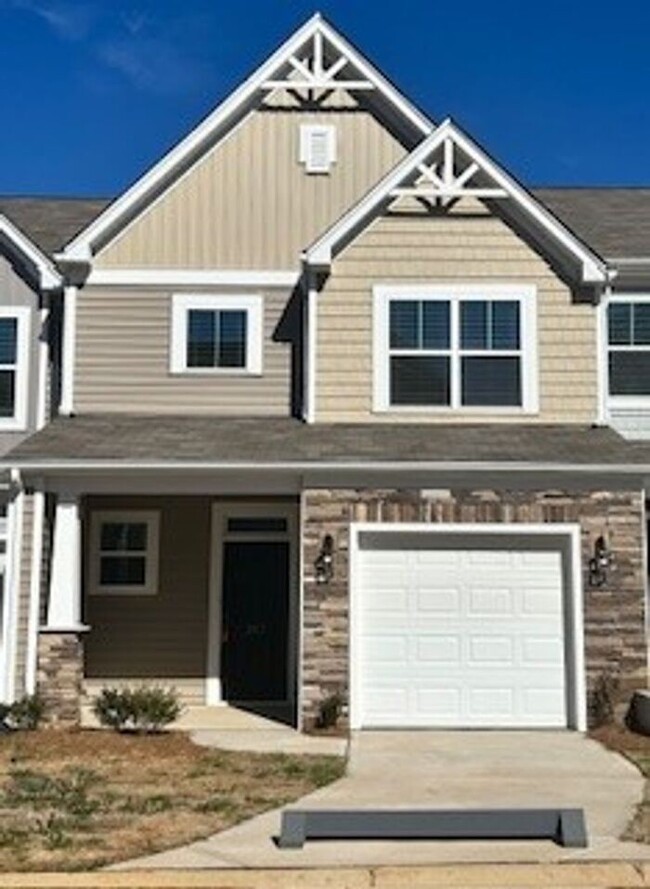 Newly built 2-bedroom, 2-bath townhomes wi... - Newly built 2-bedroom, 2-bath townhomes wi...