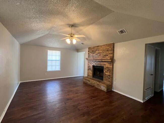 Photo - 2205 Kirby Lee St