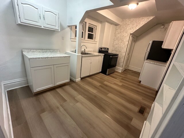 Photo - 2662 Chesterfield Ave