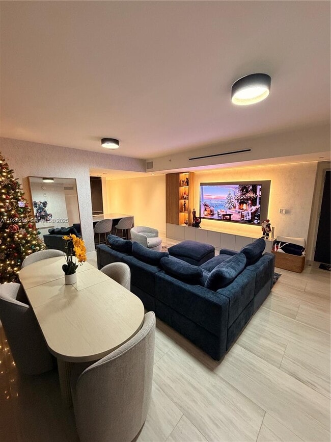 Building Photo - 1451 Brickell Ave Unit 1105