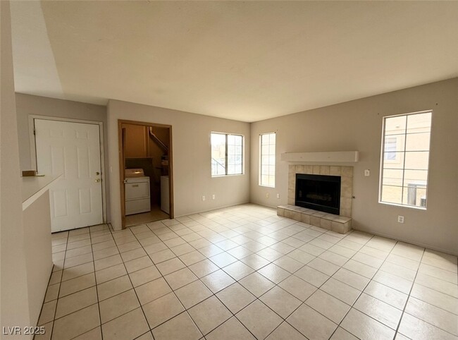Photo - 4672 Krissylouise Way Unit A