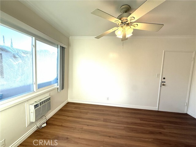 Photo - 665 S Lake Ave