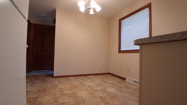 Photo - Rotherham: Springdale Ave Unit 1441