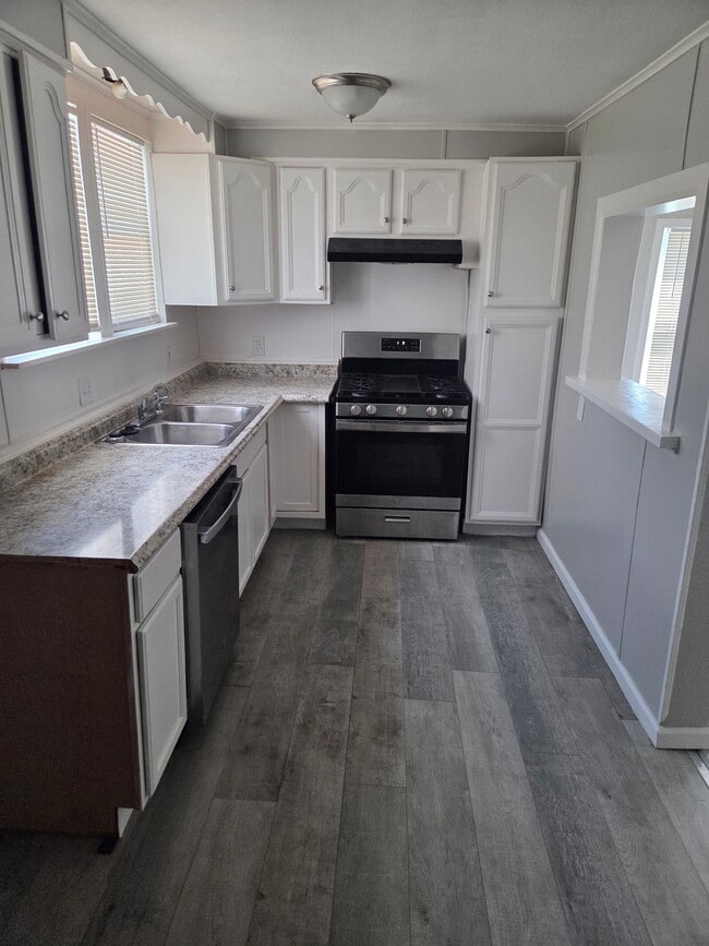Photo - 1801 Jerome Ln