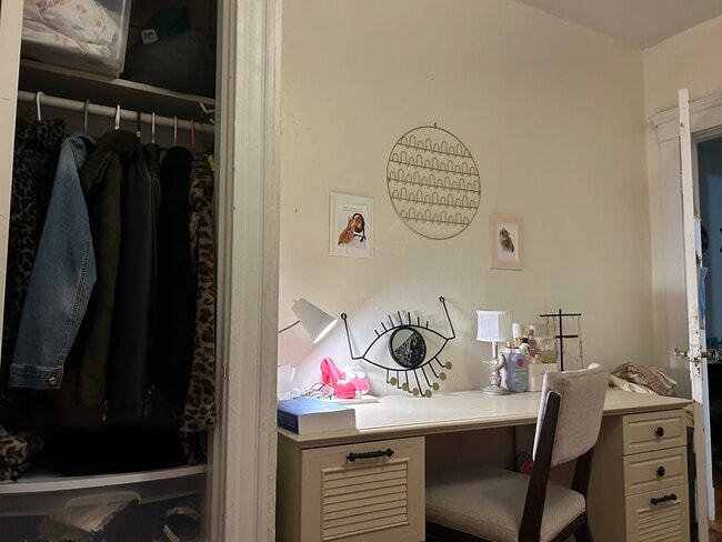 Photo - 2001 Commonwealth Ave