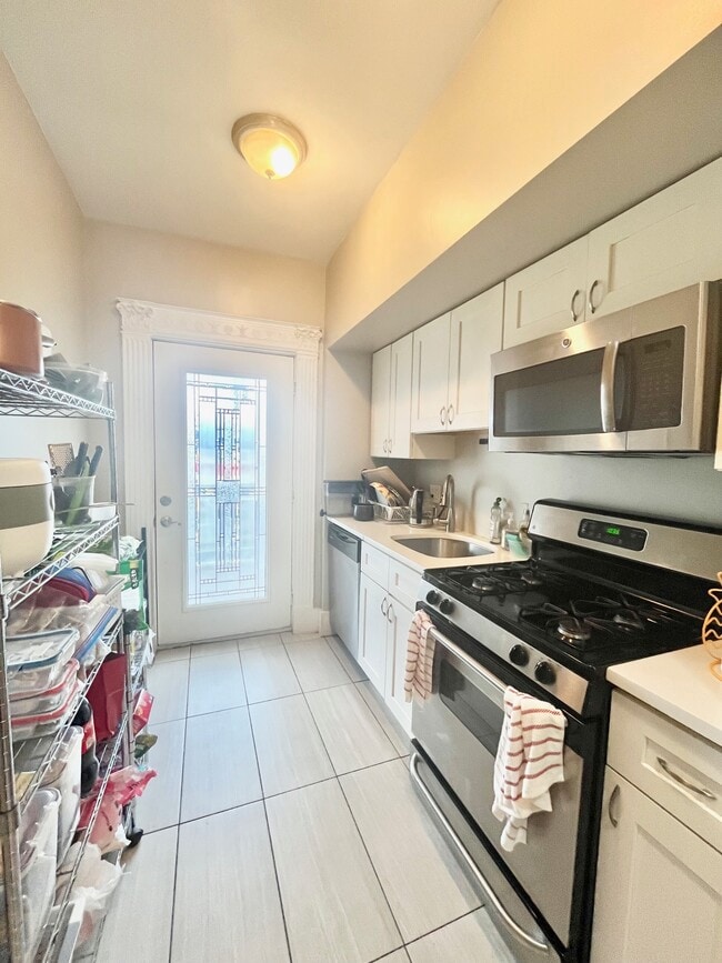 Photo - 180 Hillside St Unit 1