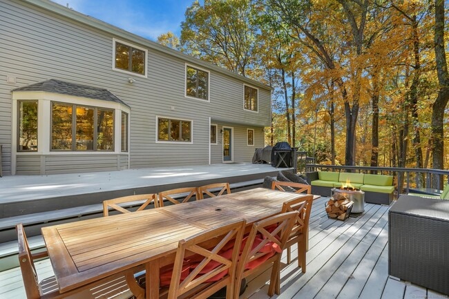 Photo - 86 Shady Knoll Dr