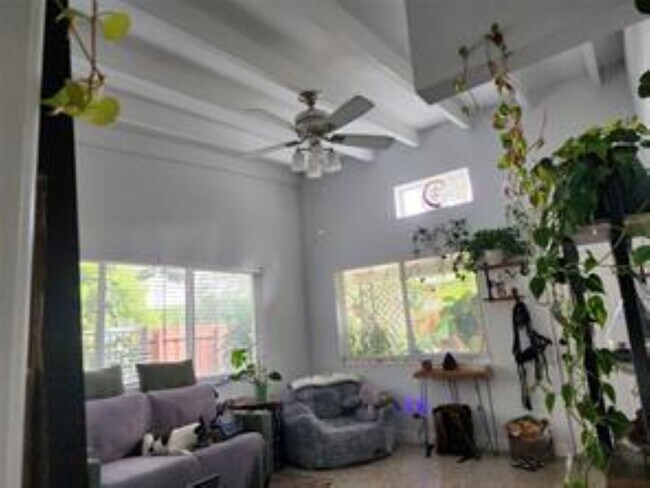 Photo - 1313 NE 16th Ter Unit 1