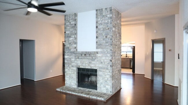 Photo - 2515 Edgedale Dr
