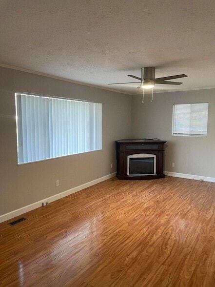 Photo - 3840 Forestview Dr NW