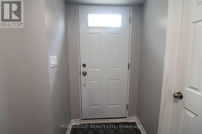 Photo - 6119 Scott St