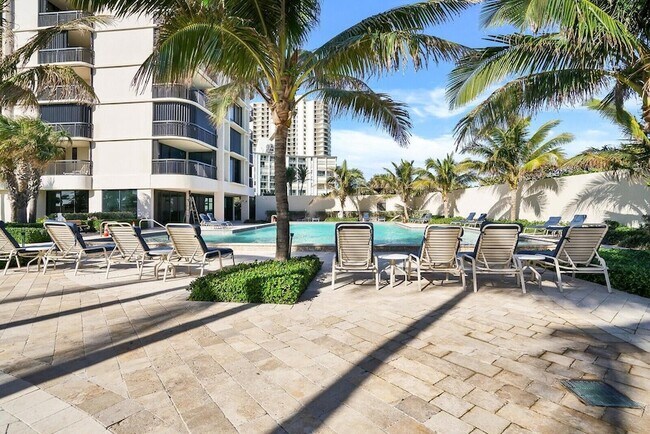 5380 N Ocean Dr Unidad 18J