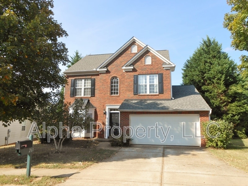Photo - 261 Highgate Cir
