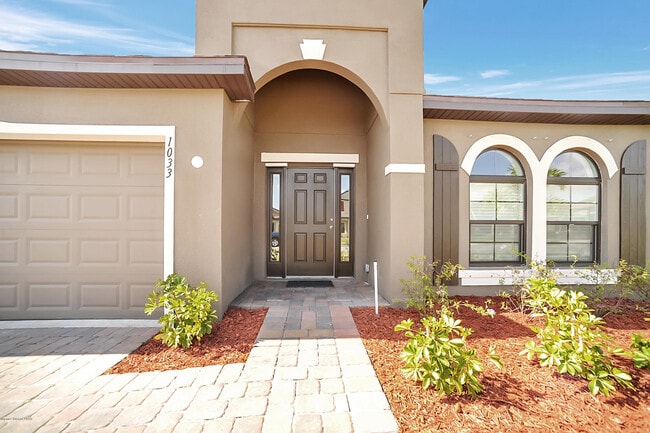 Photo - 1033 Musgrass Cir