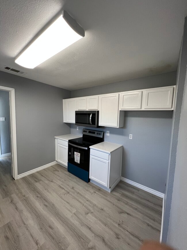 Photo - 3612 Villa Pl