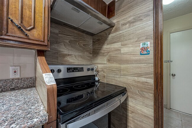 Photo - 9318 Benning Dr