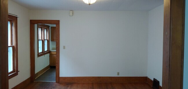 Photo - 349-351 Roosevelt Ave Unit 349 Roosevelt Avenue