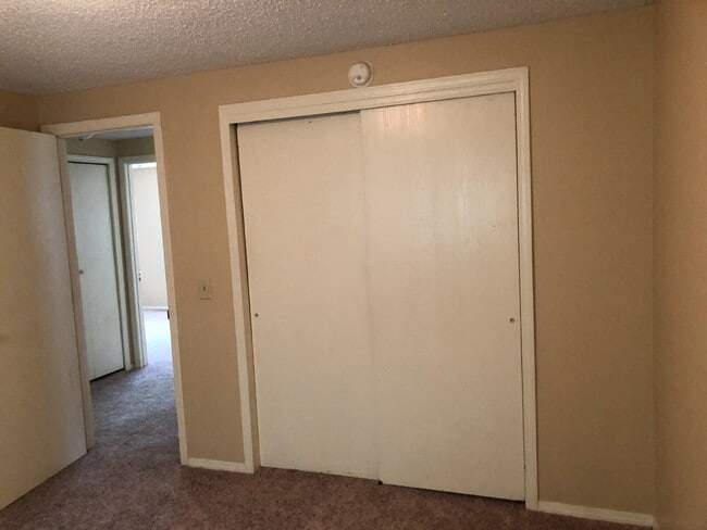 Photo - 3 Bedroom Duplex in Hollister