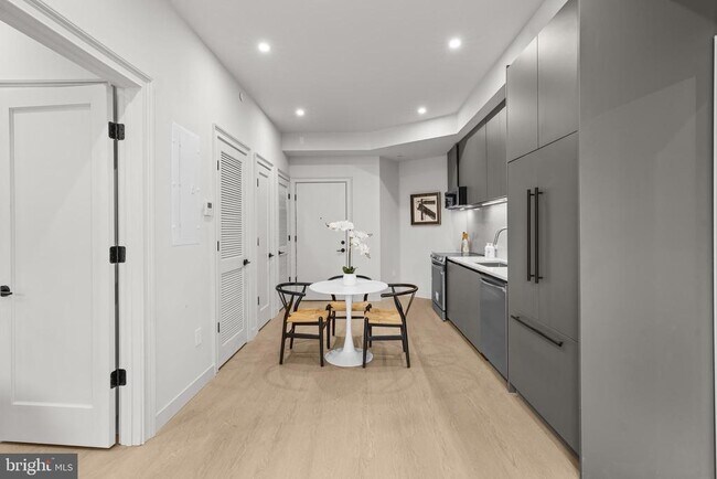 Photo - 2121 Ward Pl NW Unit 401