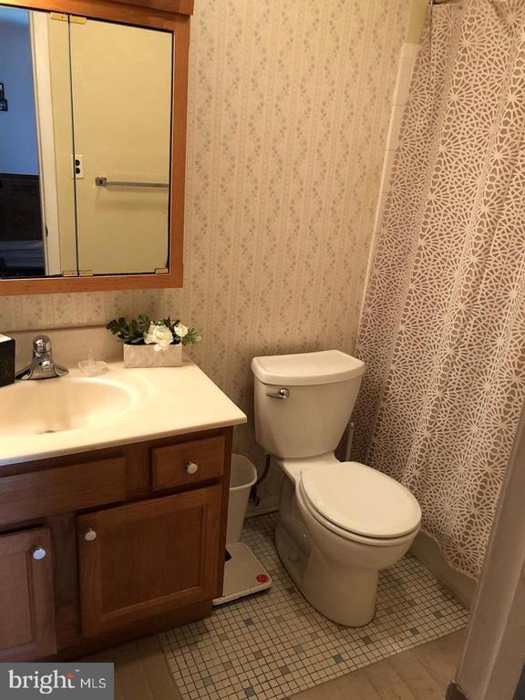 Photo - 425 Gatewood Ct